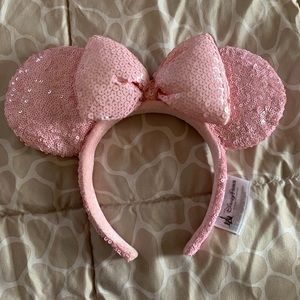 Millennial pink Minnie ears